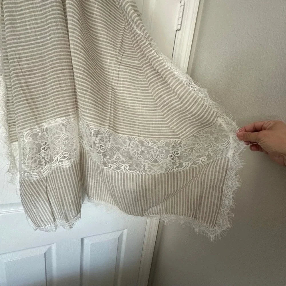 This & That Womens Grey White Striped 100% Cotton Scarf Floral‎ Lace Trim NWT